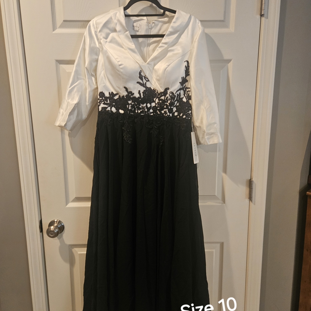 Chic Black and White Long Sleeve Dress